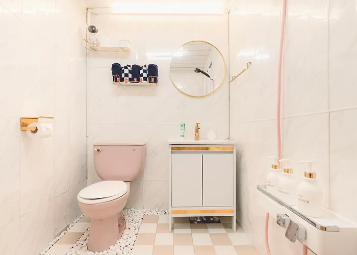 Near Lotte World, Kspo Dome, Coex, Olympic Park, 2 Rooms, 1 Queen Beds, 2single Bed, 4 People * 서울특별시